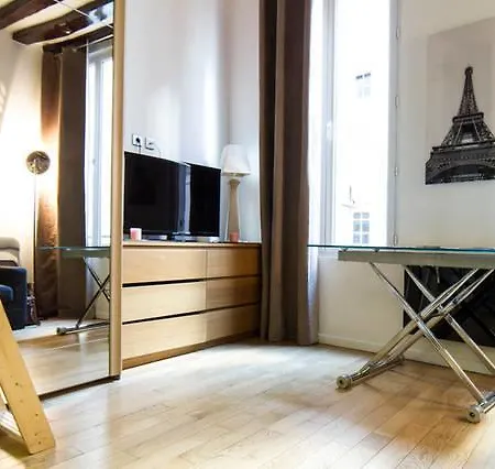 Lovely Studio Center Of Apartment